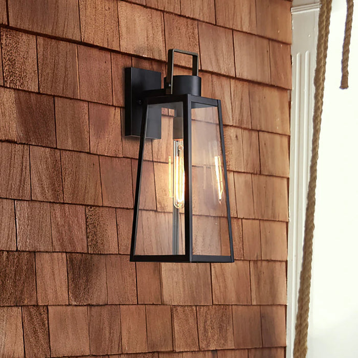 Hugh 1L Wall Sconce - 82000BK