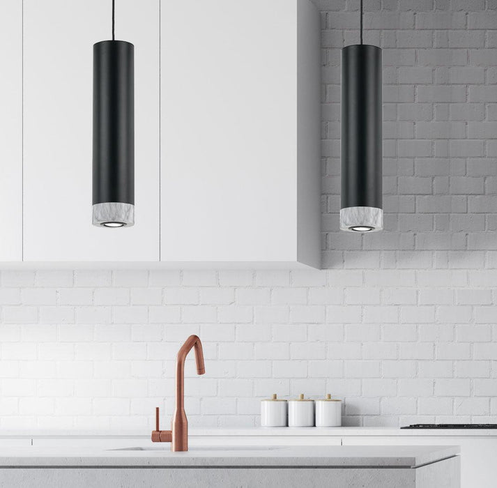 CYNTHIA TABLE LAMP